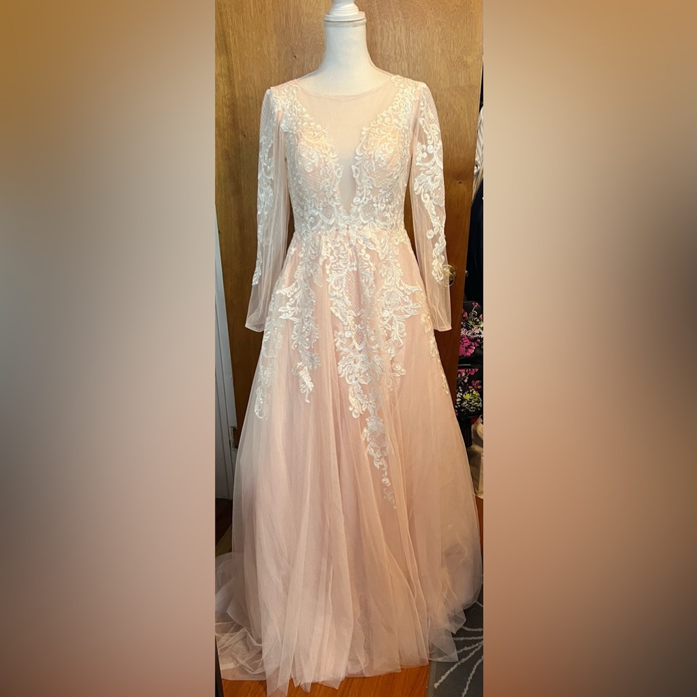 Elegant Pink Peach Lace Gown